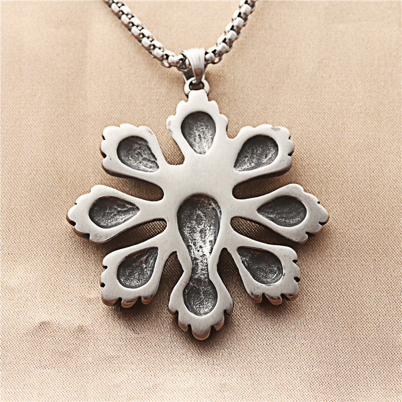Elegant Pendant for Every Occasion