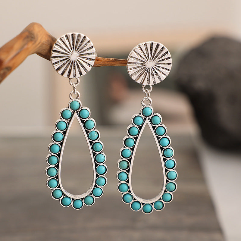 Classic Earring with Timeless Appeal