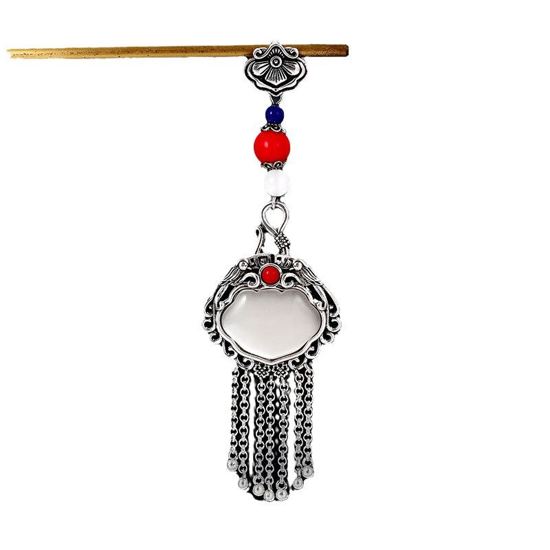 Charming Silver Pendant for Any Occasion