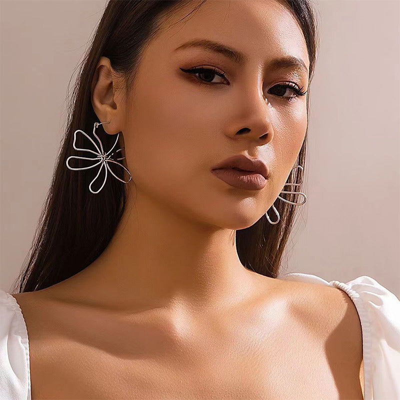 Charming Earring for Any Occasion