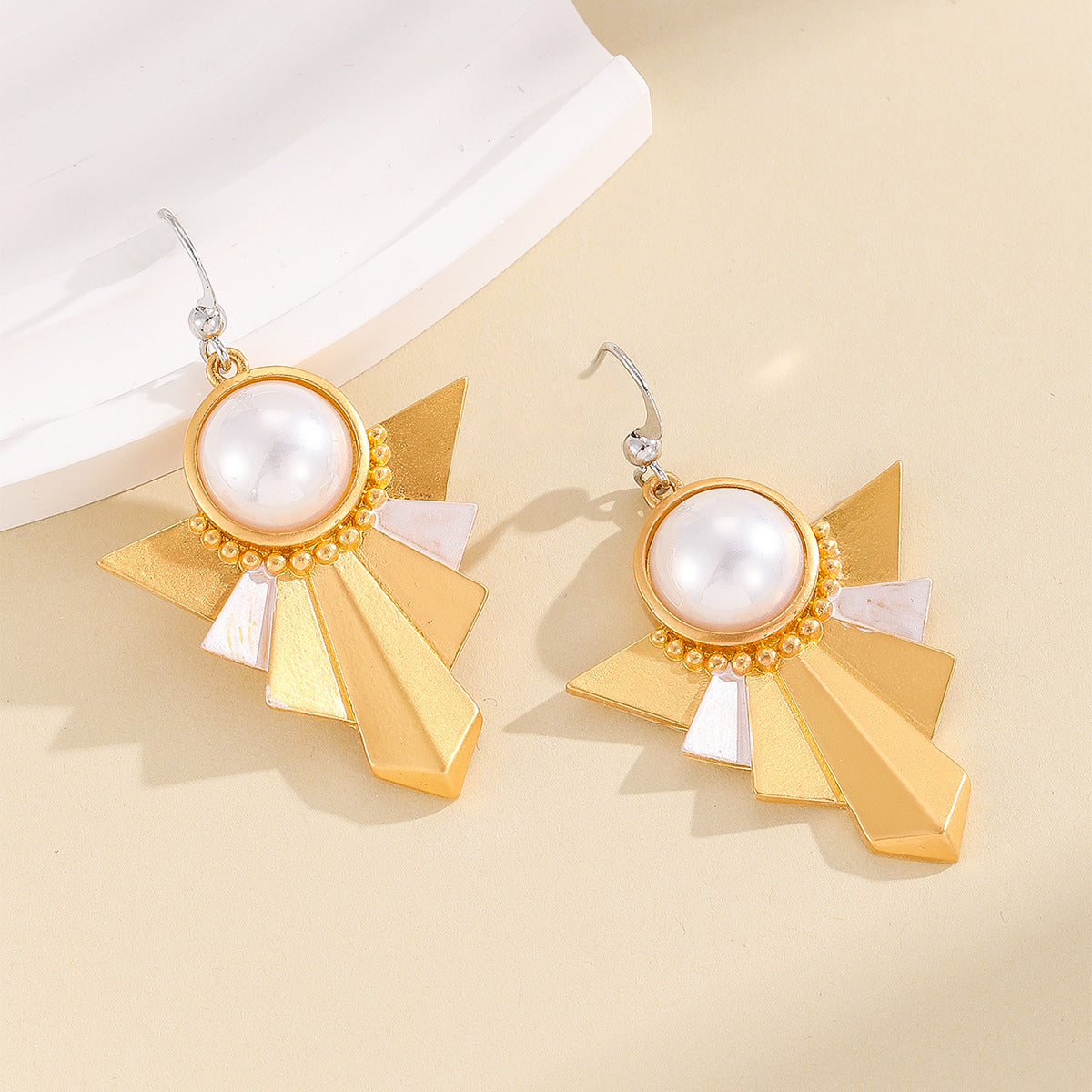 Romantic Pearl Earring for Special Moments