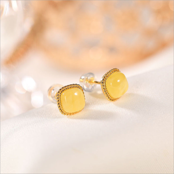 Stunning Gold Earring for Daily Wear
