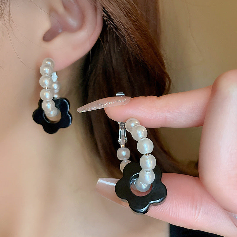 Romantic Pearl Earring for Special Moments