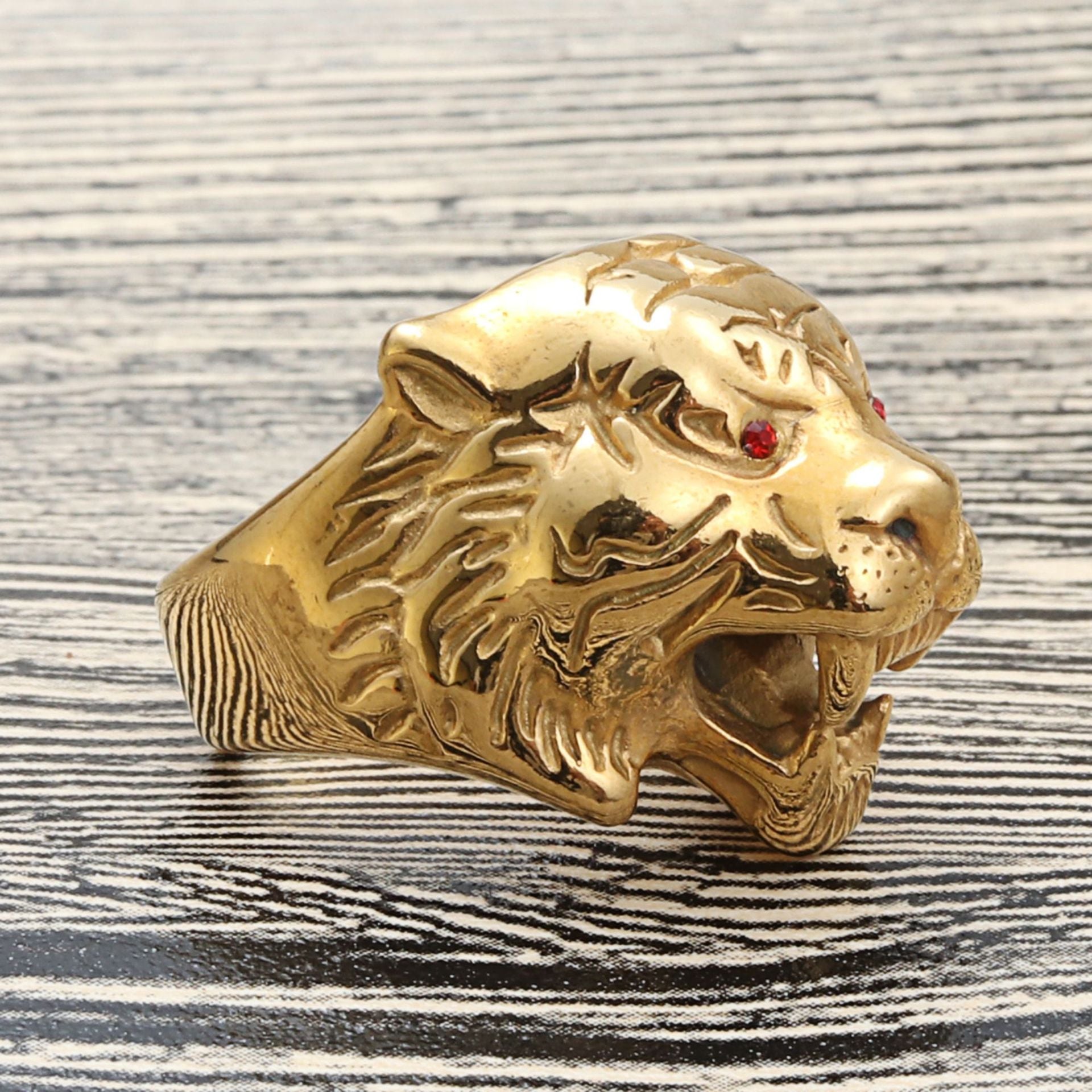 Stunning Ring for Daily Wear