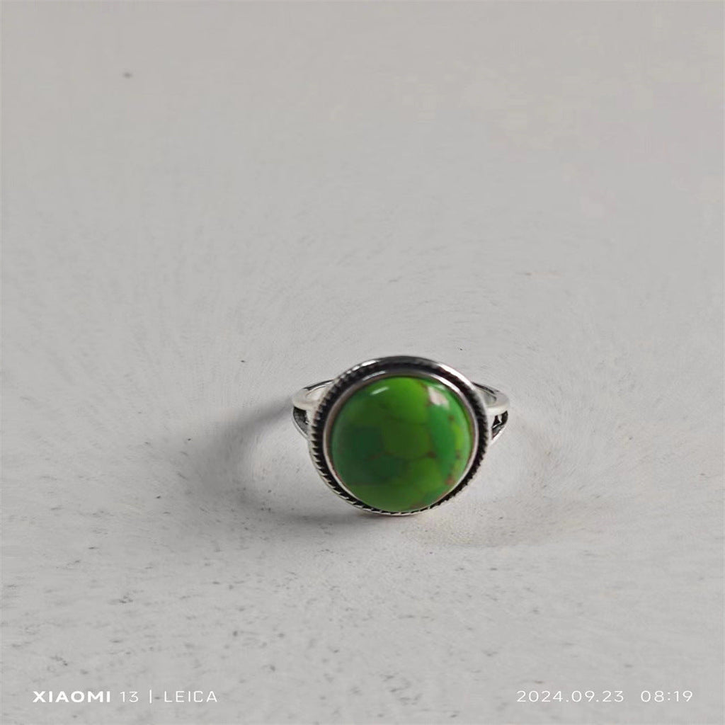 Classic Ring with Timeless Appeal