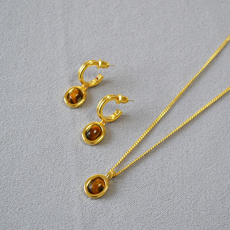 Classic Necklace with Timeless Appeal