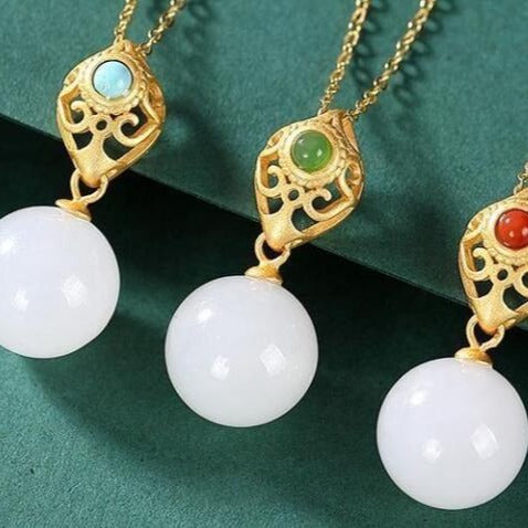 Romantic Gold Necklace for Special Moments