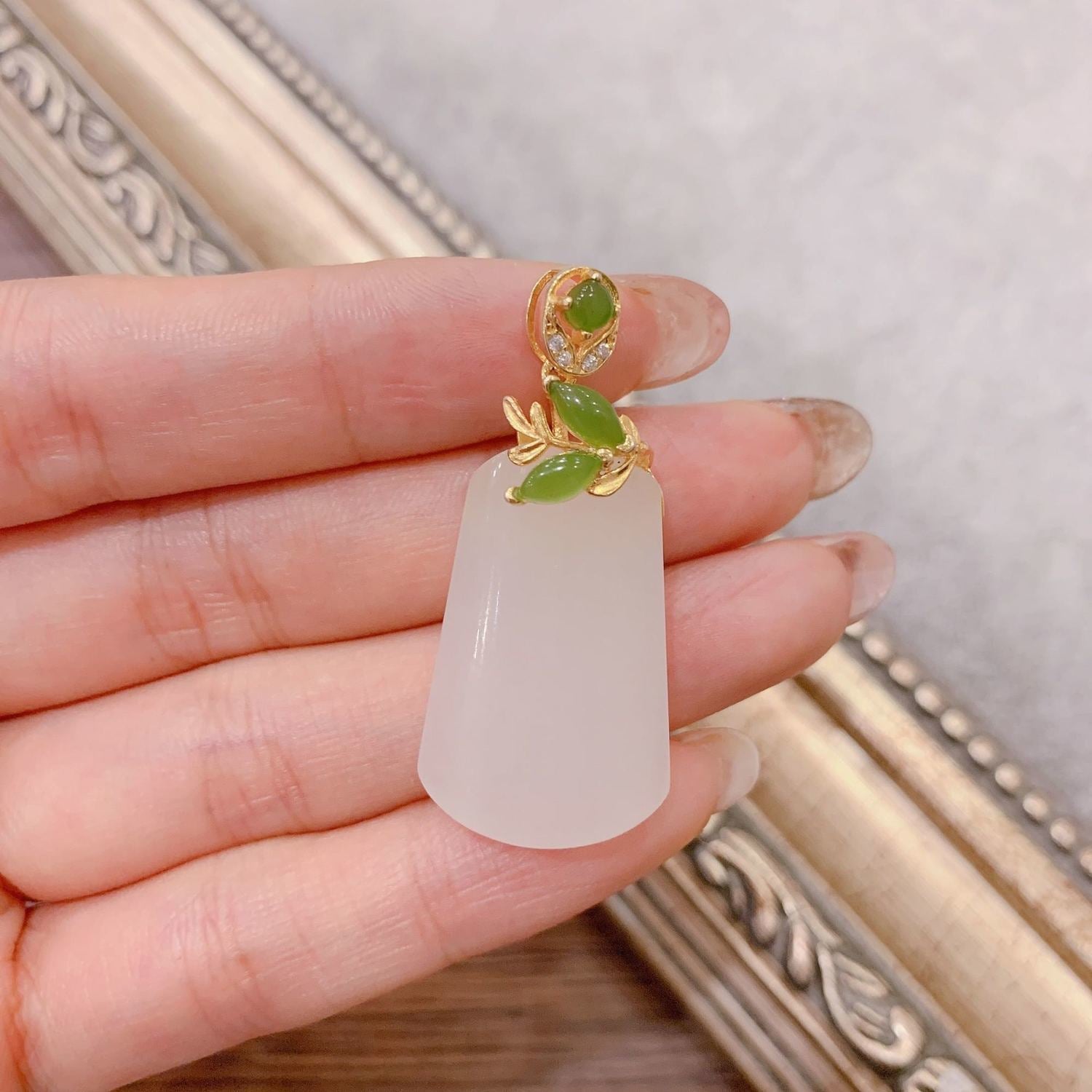Stunning Silver Pendant for Daily Wear