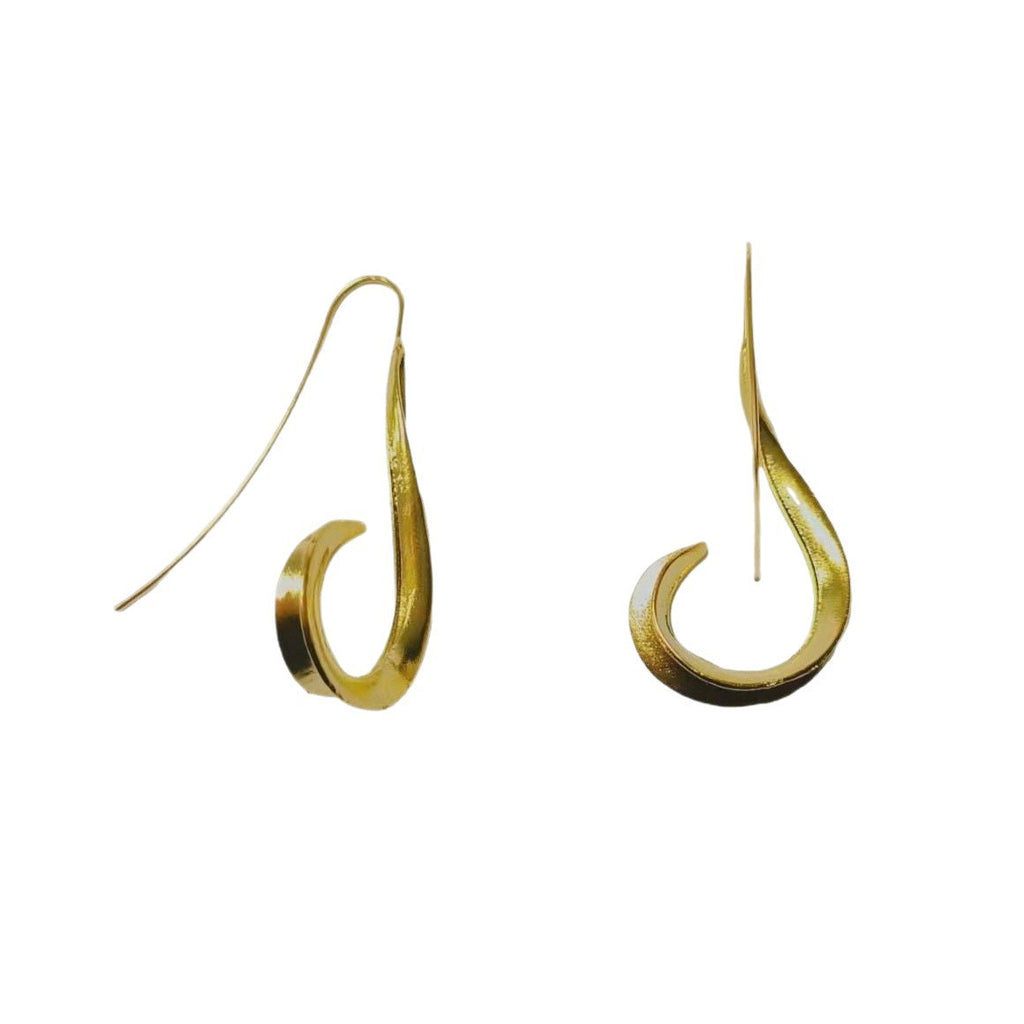 Beautiful Gold Earring with Unique Style