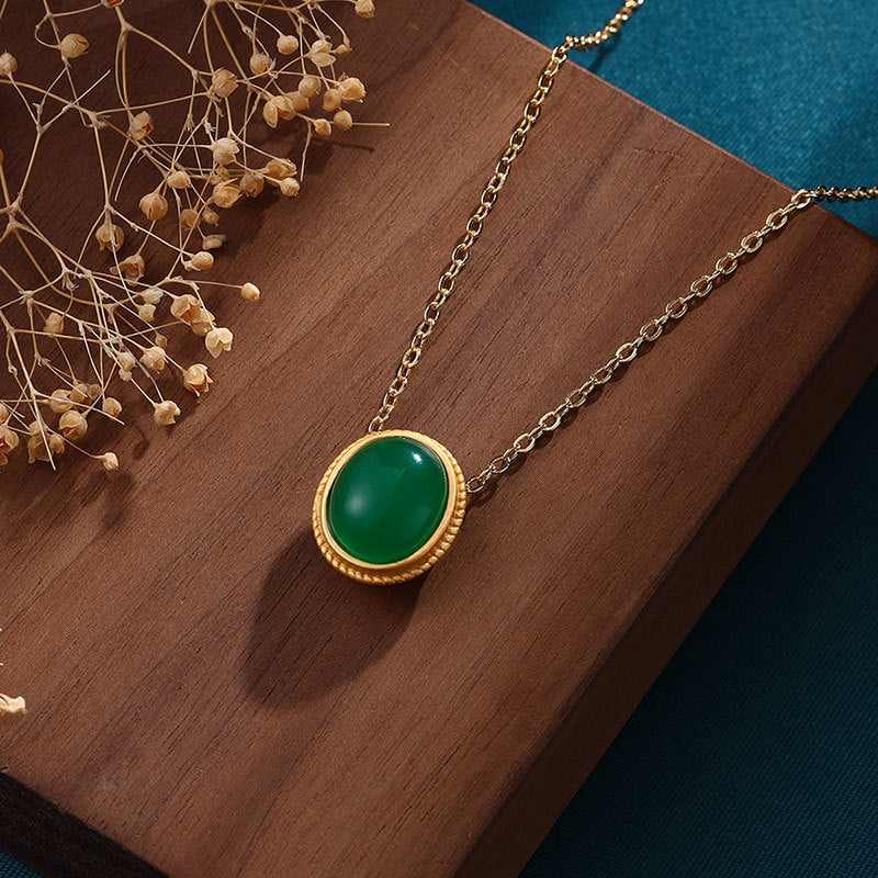Romantic Gold Necklace for Special Moments