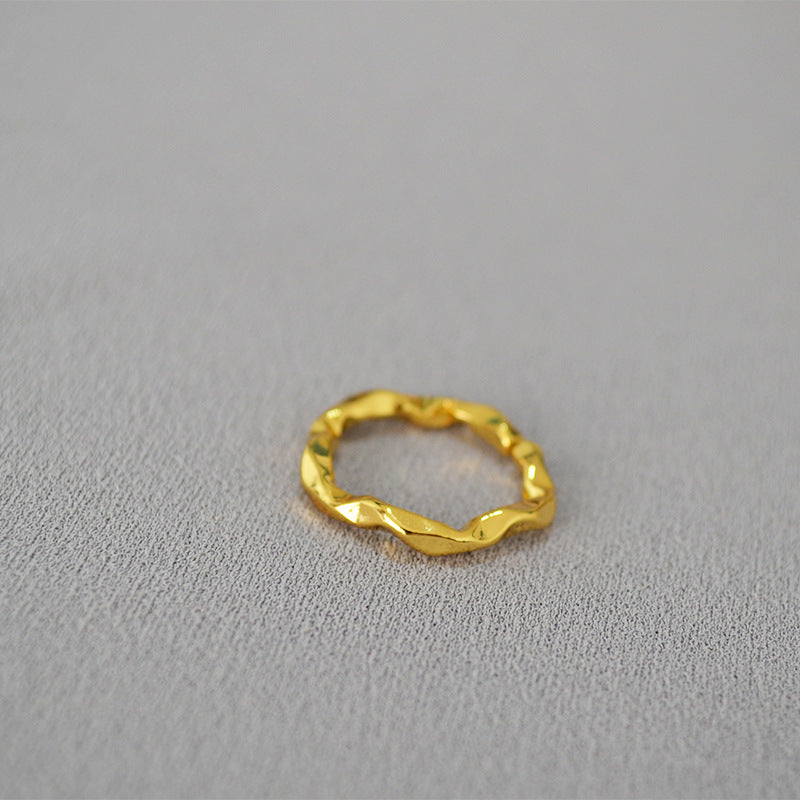 Romantic Gold Ring for Special Moments