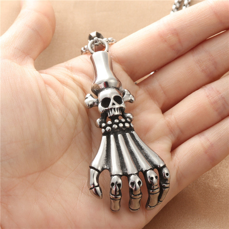 Classic Pendant with Timeless Appeal