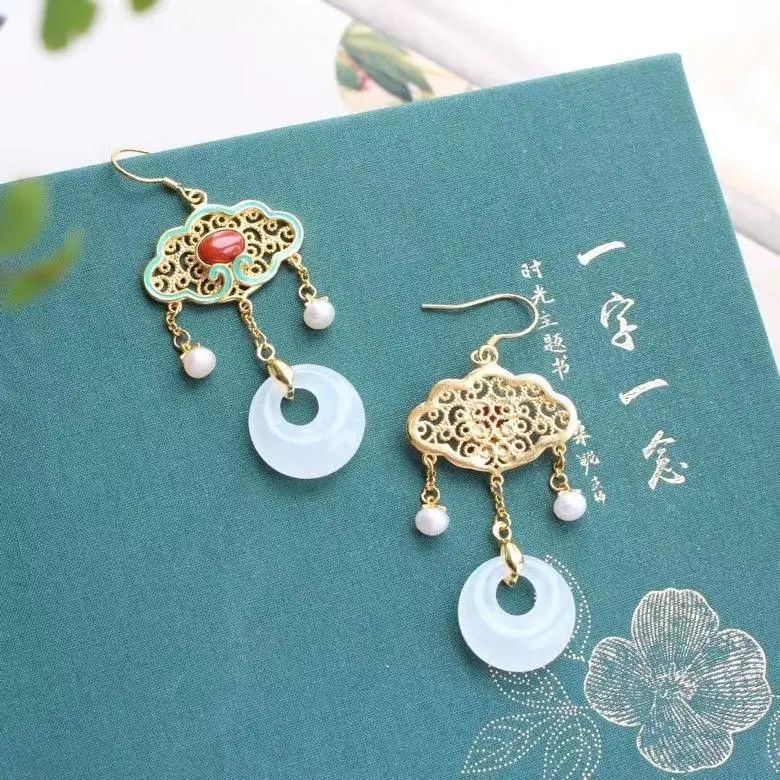 Classic Silver Earring with Timeless Appeal
