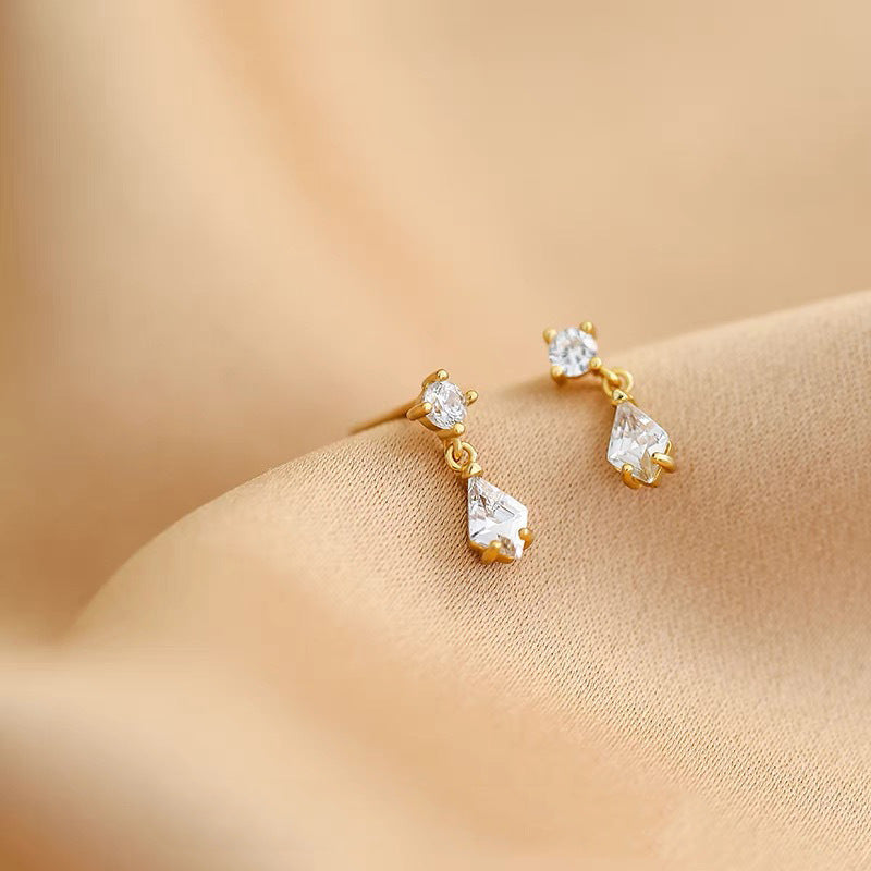 Stunning Earring for Daily Wear