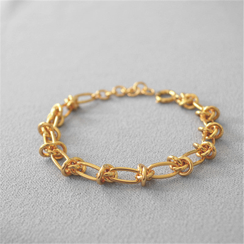 Charming Gold Necklace for Any Occasion