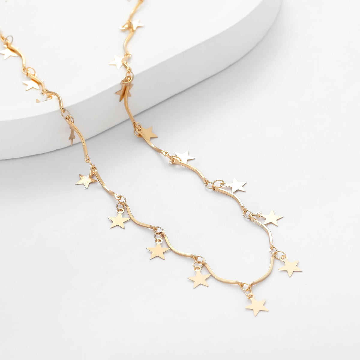 Classic Gold Necklace with Timeless Appeal