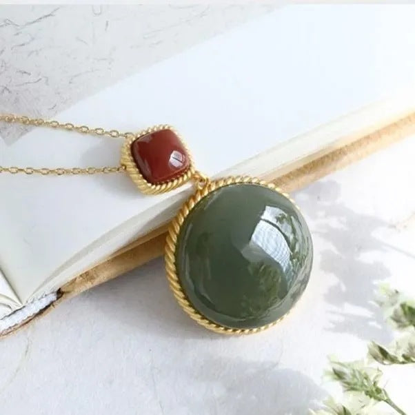 Charming Silver Necklace for Any Occasion