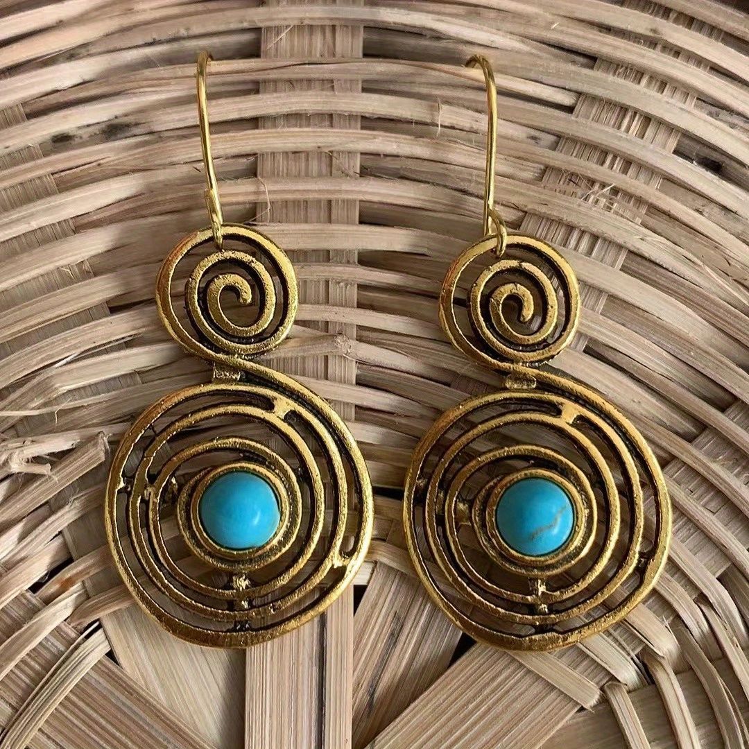 Charming Earring for Any Occasion