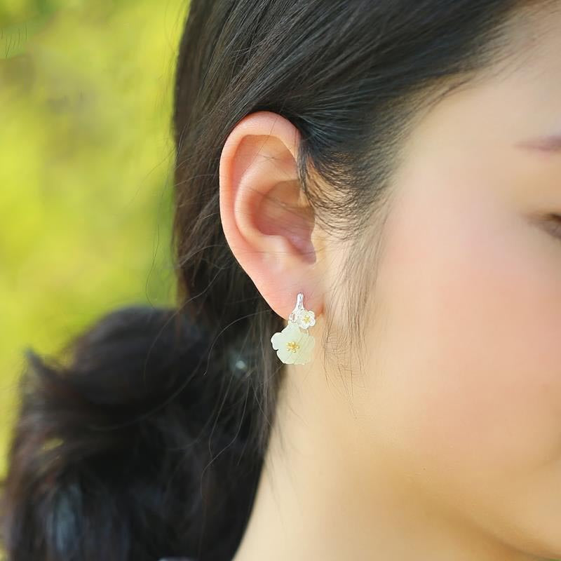 Elegant Silver Earring for Every Occasion