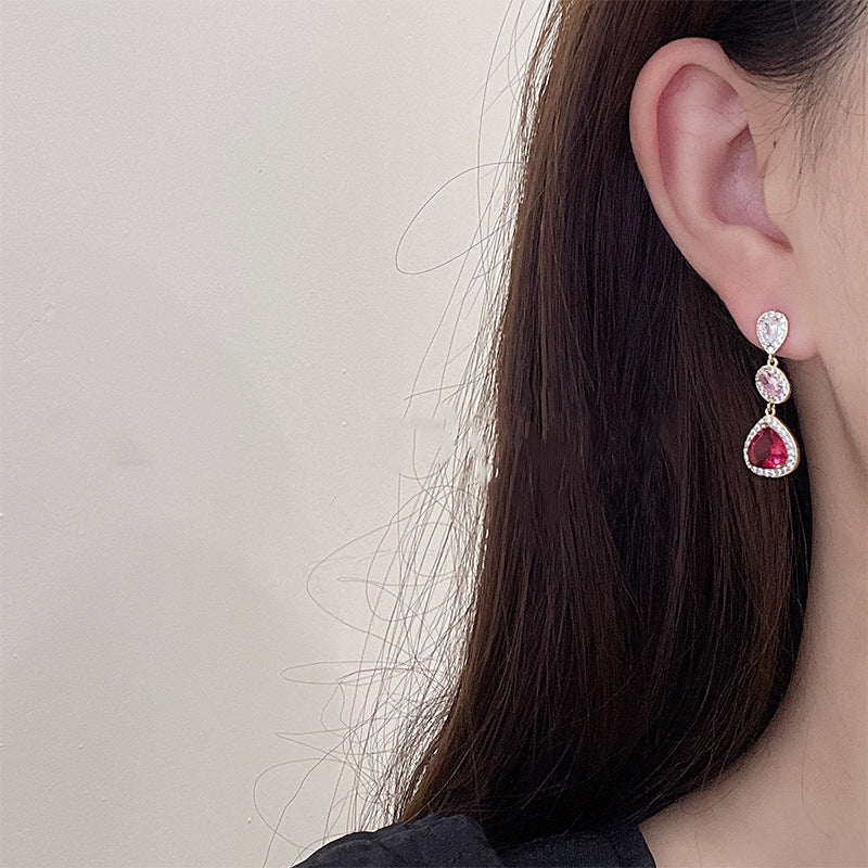 Charming Earring for Any Occasion