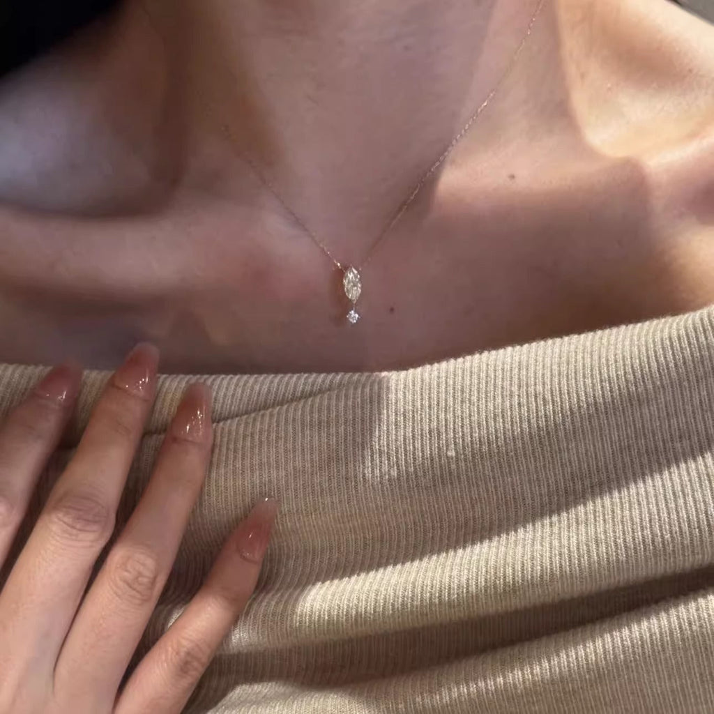 Romantic Gold Necklace for Special Moments