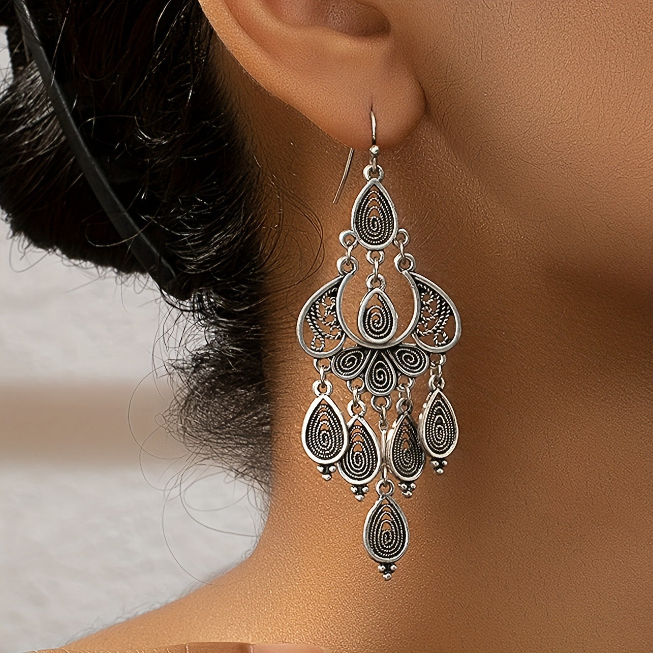 Charming Earring for Any Occasion