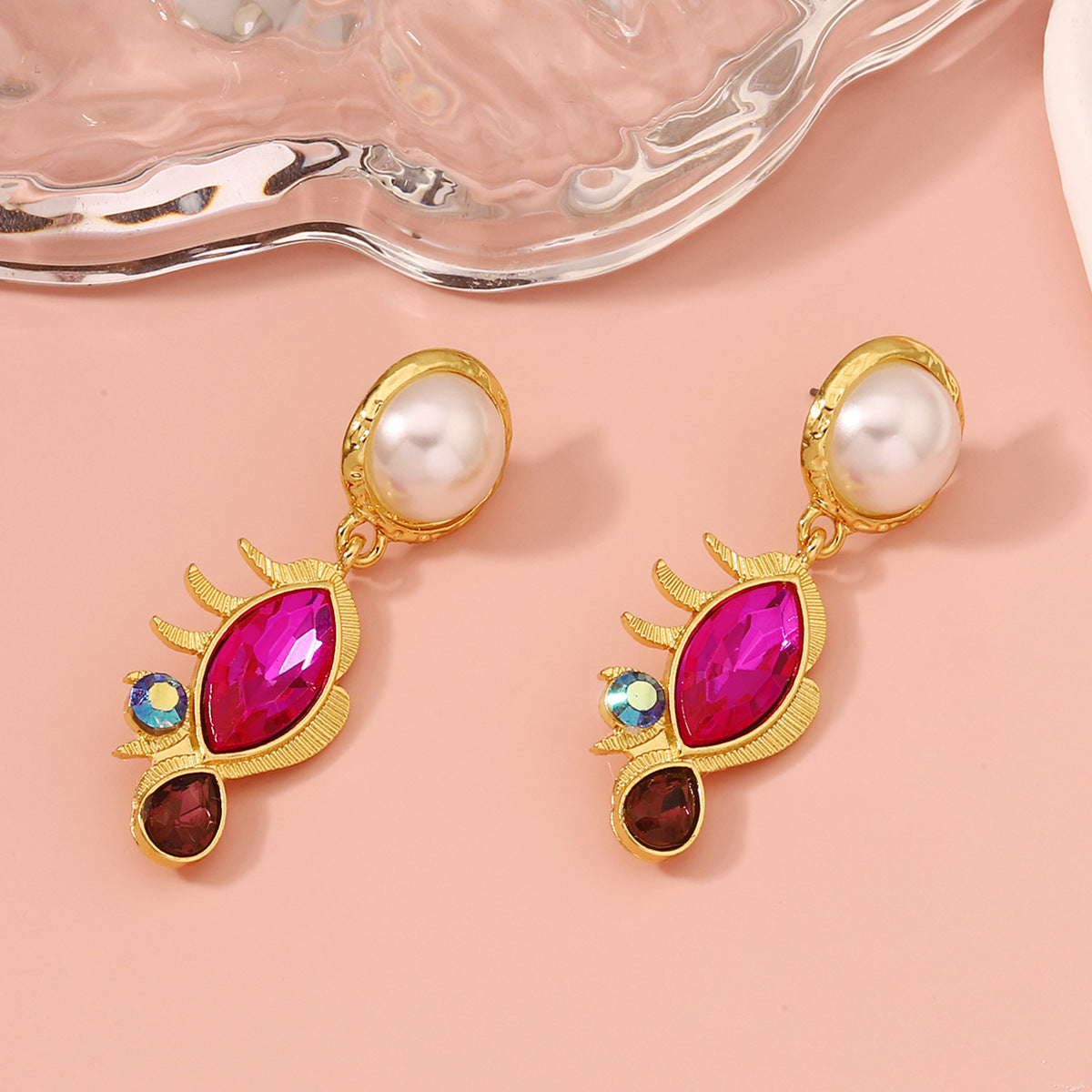 Classic Pearl Earring with Timeless Appeal
