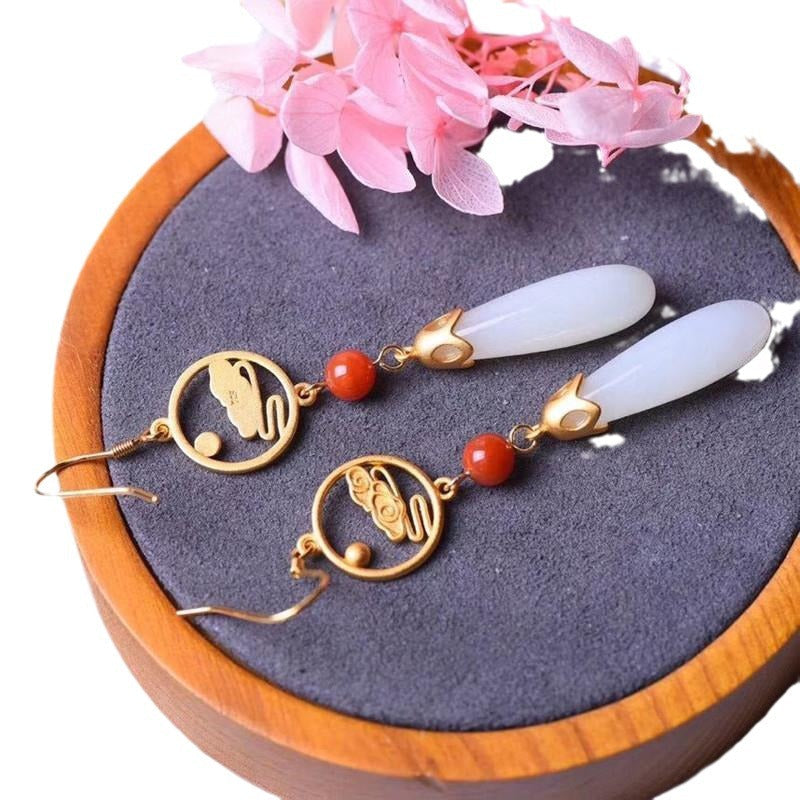 Romantic Gold Earring for Special Moments