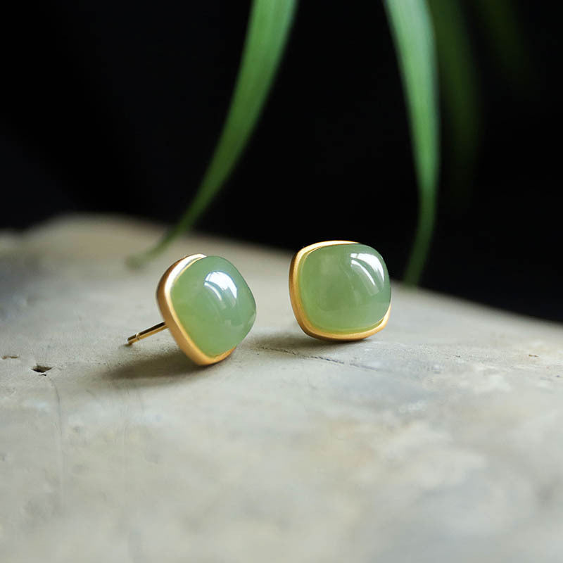 Elegant Gold Earring for Every Occasion