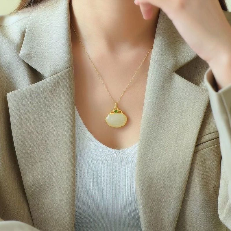 Romantic Necklace for Special Moments