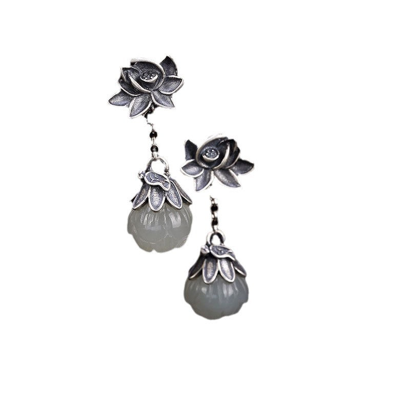 Charming Silver Earring for Any Occasion