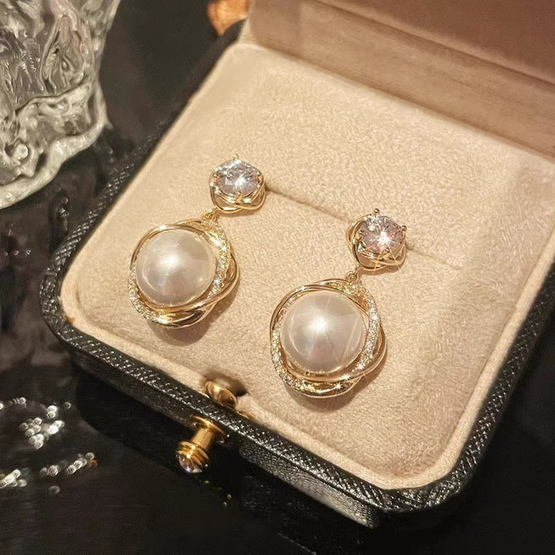 Stunning Pearl Earring for Daily Wear