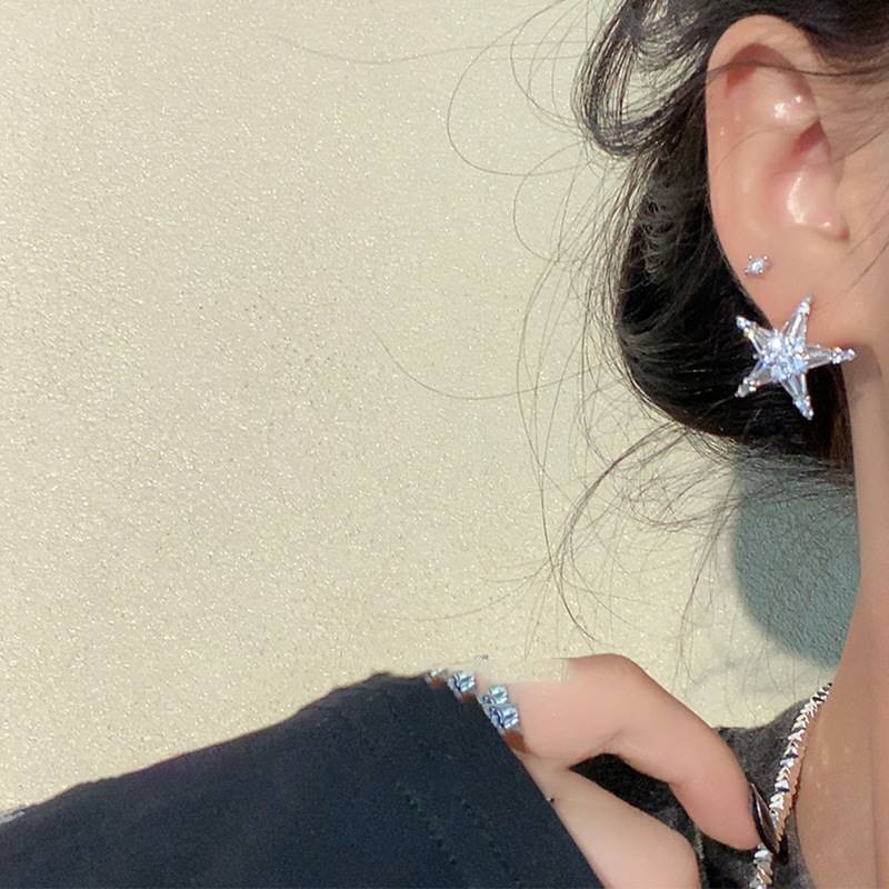 Romantic Earring for Special Moments