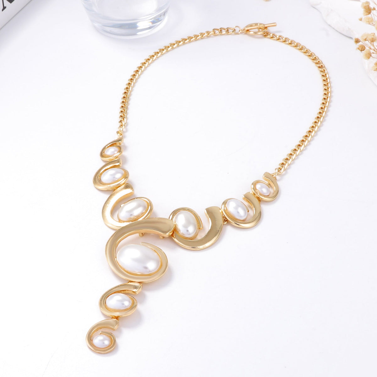 Charming Pearl Necklace for Any Occasion