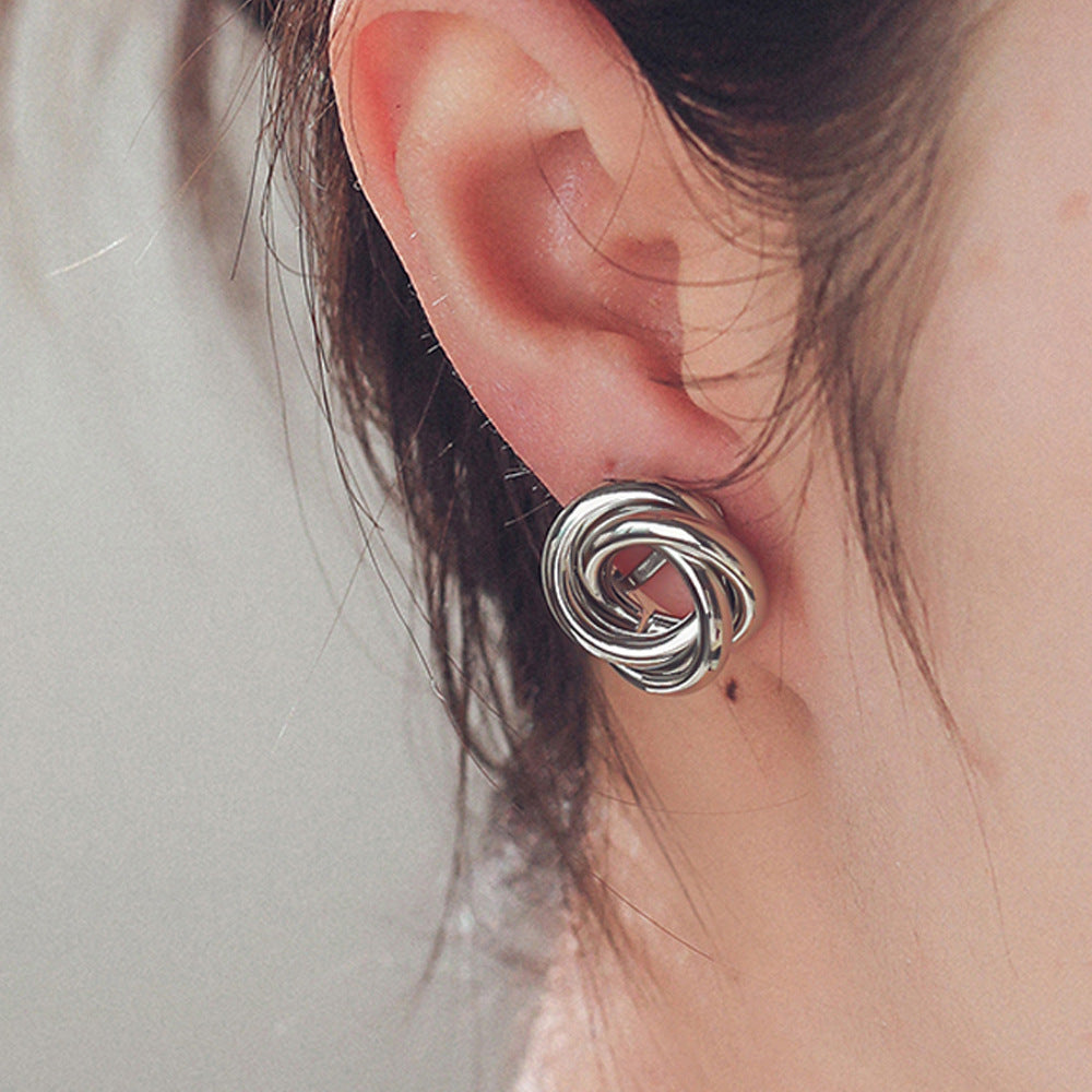 Charming Earring for Any Occasion