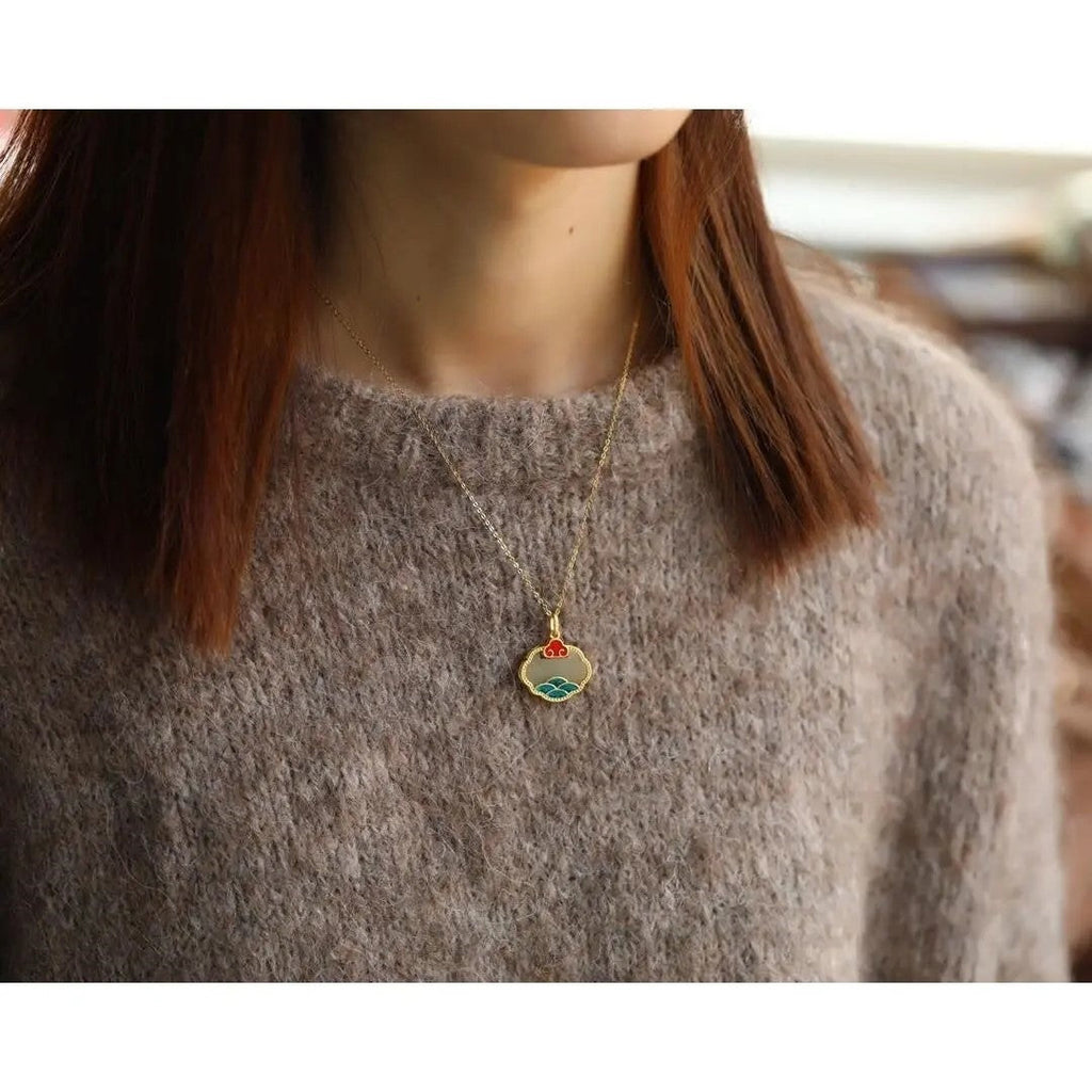 Charming Gold Necklace for Any Occasion