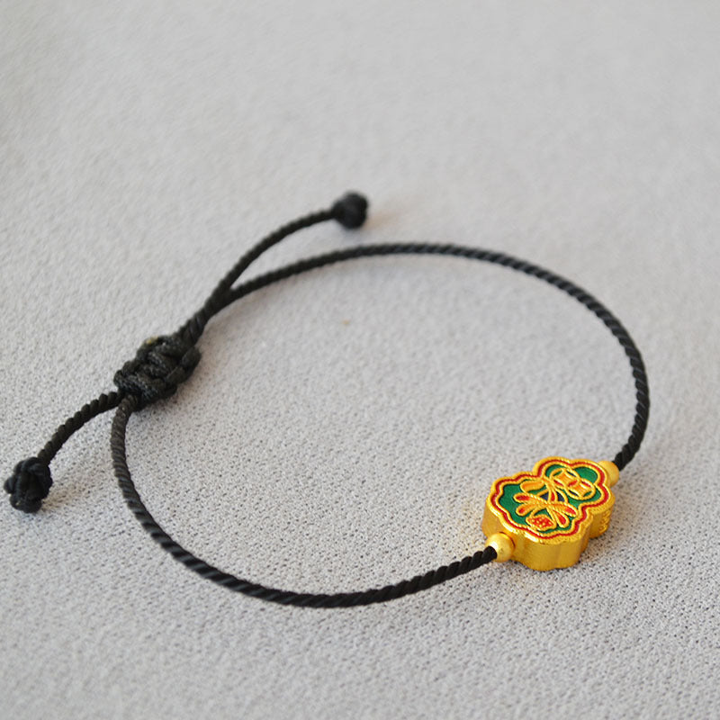 Charming Gold Bracelet for Any Occasion