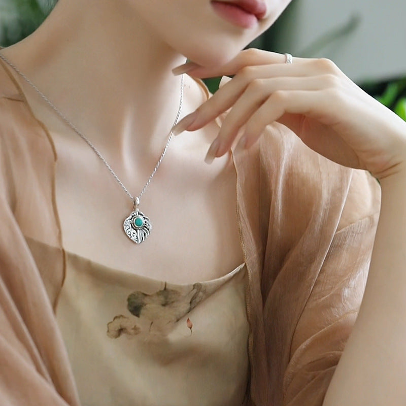 Beautiful Silver Necklace with Unique Style