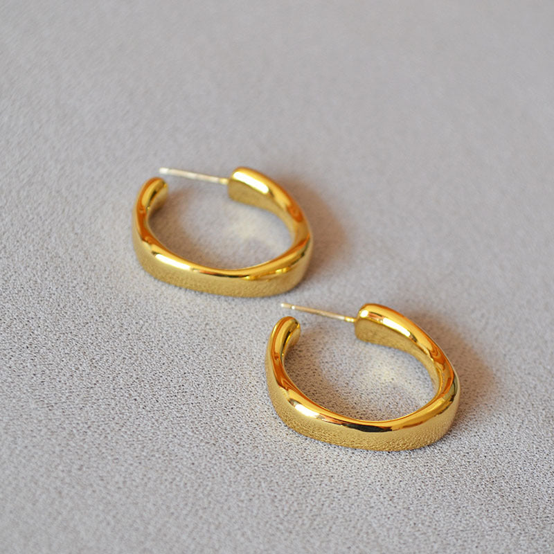 Stunning Gold Earring for Daily Wear