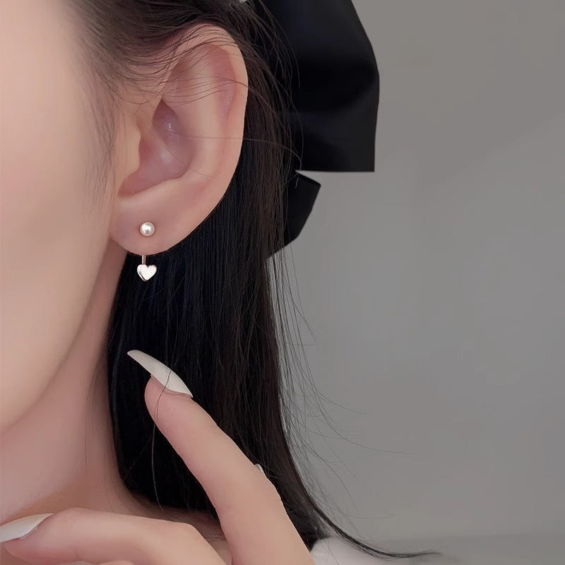 Classic Pearl Earring with Timeless Appeal