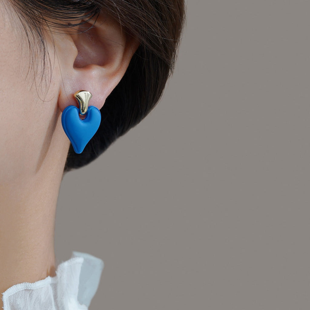 Classic Earring with Timeless Appeal