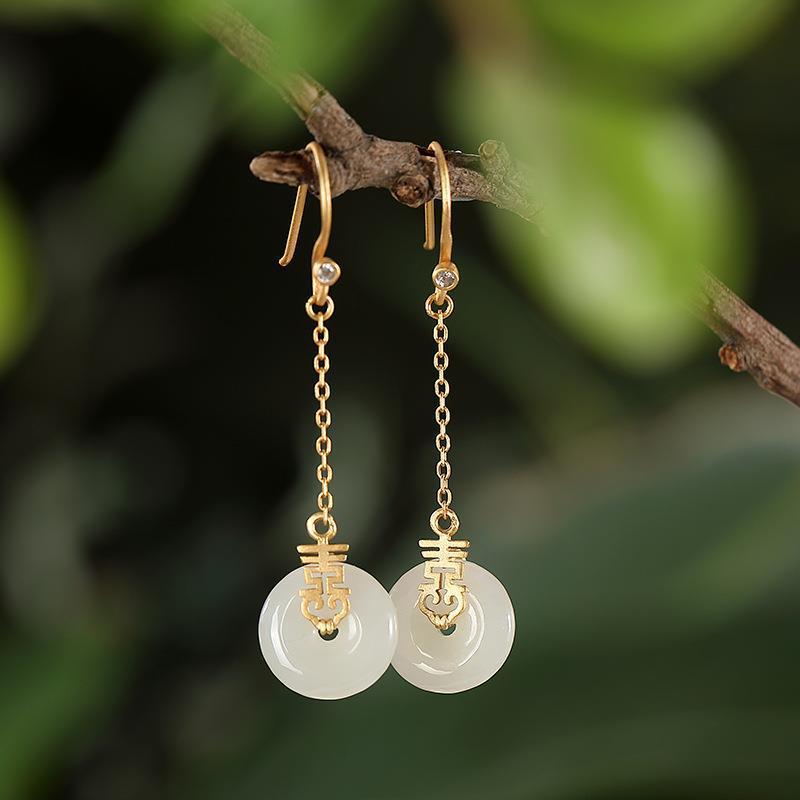 Elegant Gold Earring for Every Occasion