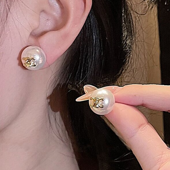 Vintage Handmade Pearl Earring