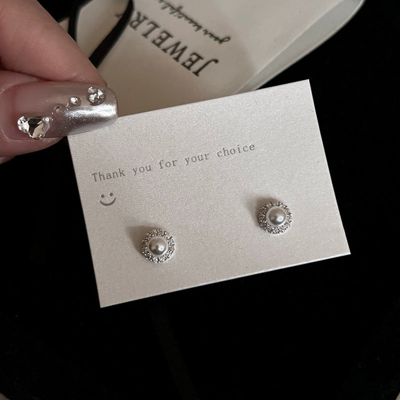 Stunning Pearl Earring for Daily Wear