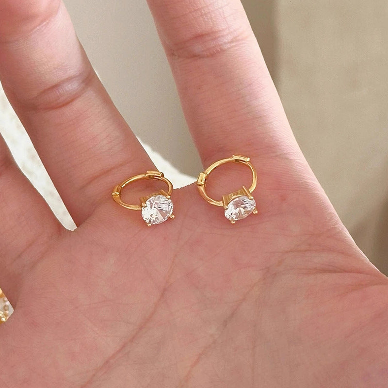 Charming Earring for Any Occasion
