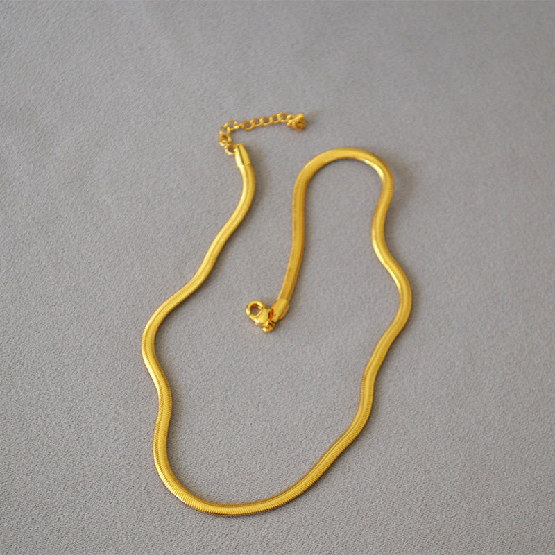 Romantic Gold Necklace for Special Moments