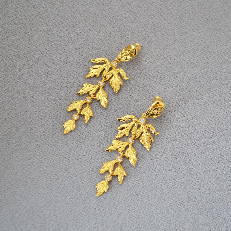 Stunning Gold Earring for Daily Wear