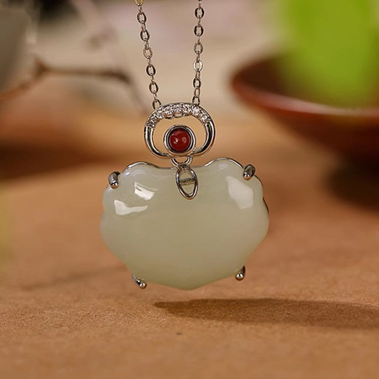 Charming Silver Set for Any Occasion