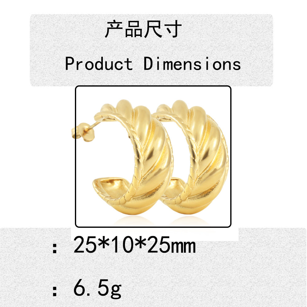 Classic Gold Earring with Timeless Appeal