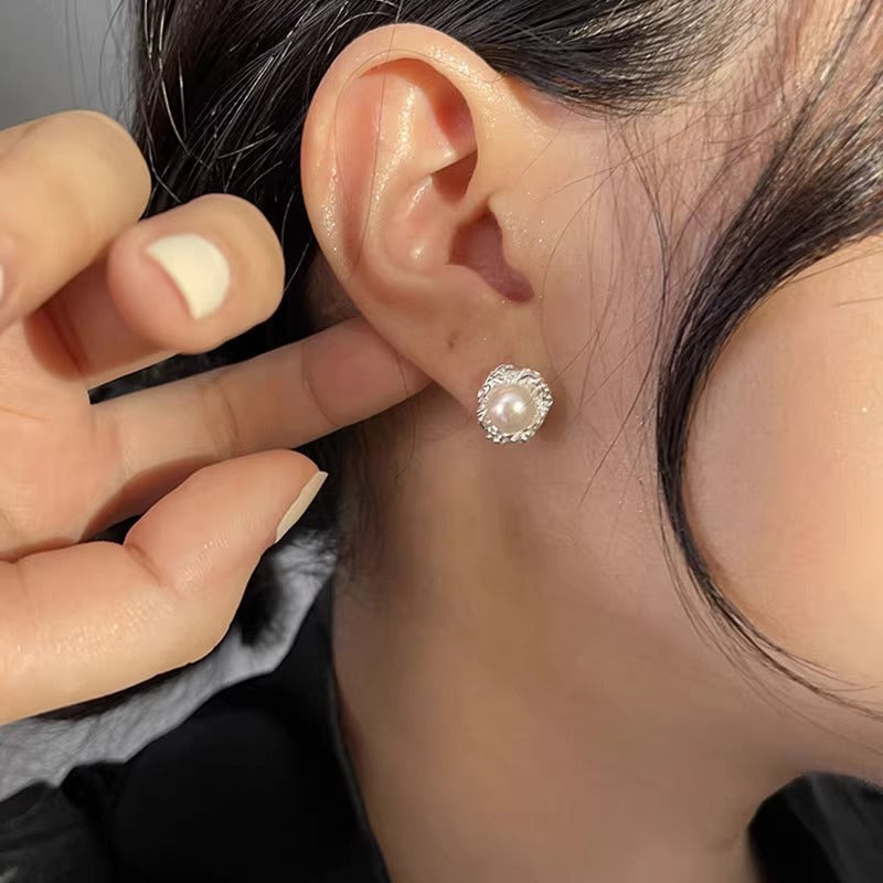 Romantic Pearl Earring for Special Moments